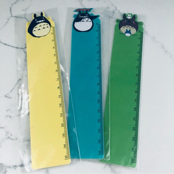 Scholastic Bundle Books Plus Totoro Bookmarks - Picture 11 of 11